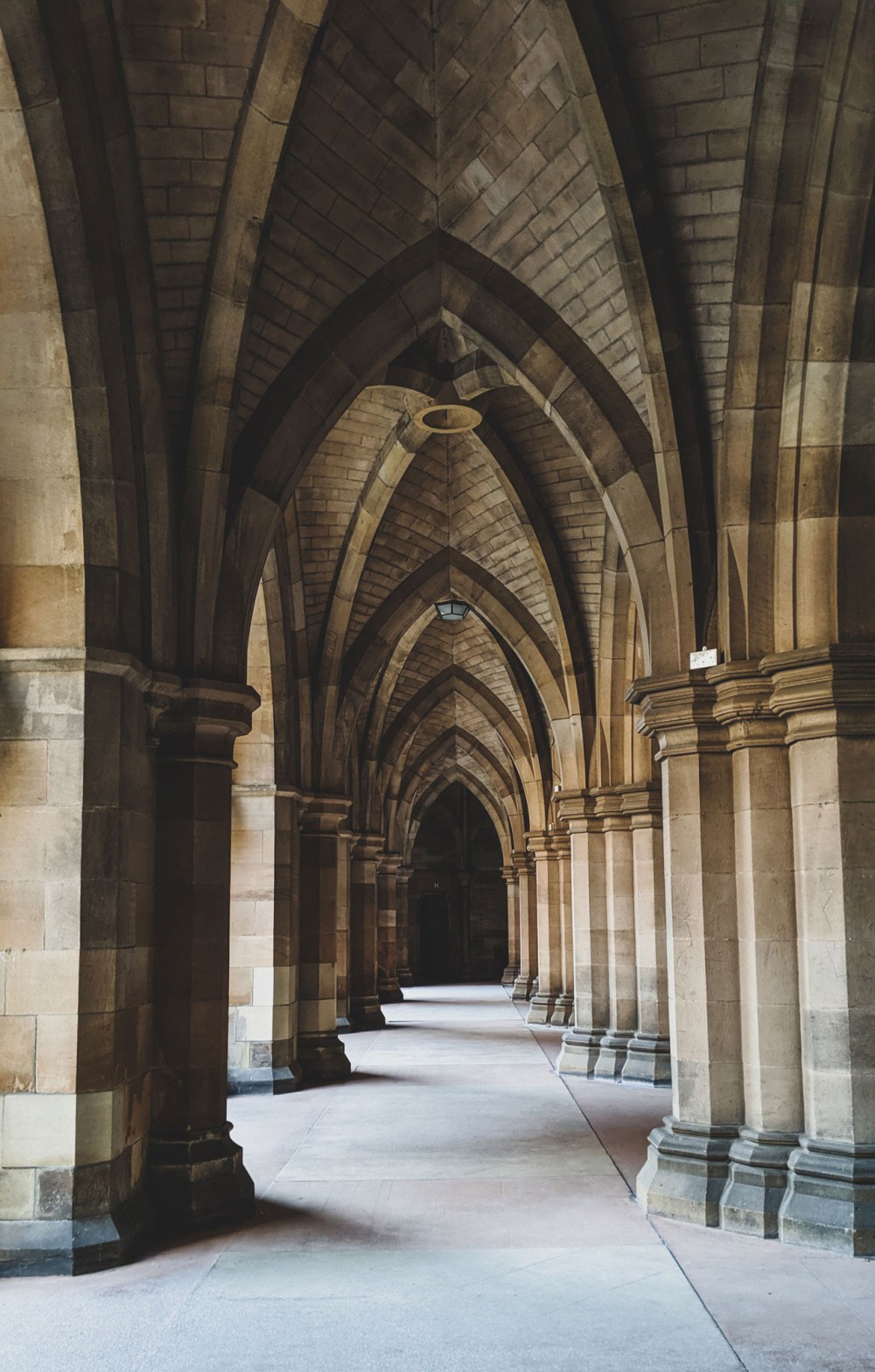 Cloisters-University-of-Glasgow (2)