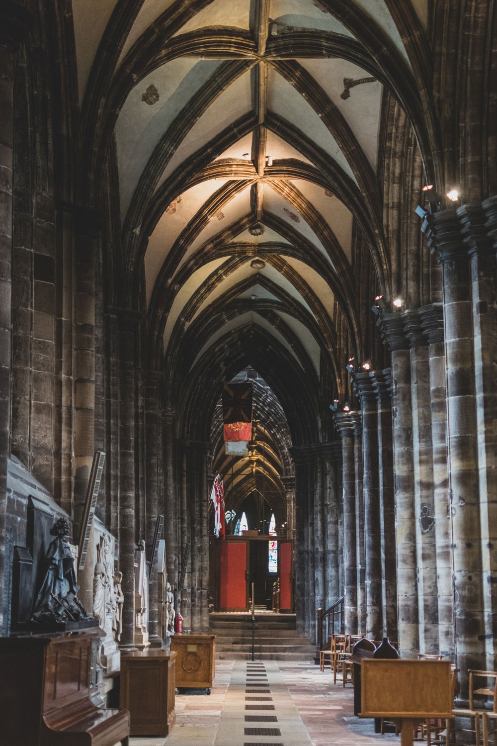 St-Mungos-Cathedral-Glasgow (1)