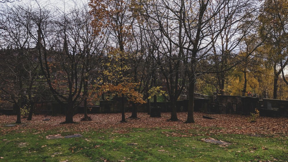 St-Mungos-Cathedral-Glasgow (13)